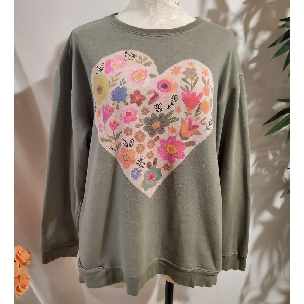 Natural Life Comfy Pocket Floral Heart Olive Pullover Sweatshirt Sz M Oversized